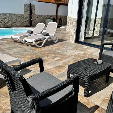 Fashion Vivalavida, Private Pool X Parking Villa